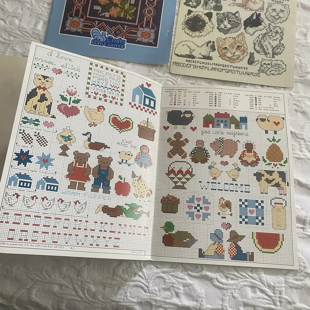 Cross Stitch LOT 4‎ Pattern Books Leaflets VTG 80s Cats Country Animals Florals